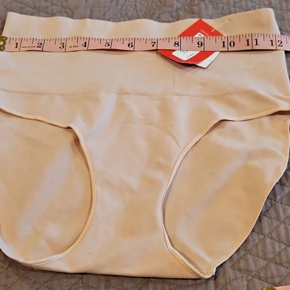 Spanx,NWT,Everyday Shaping Panties, Large, Vintage Rose (pale pink) - Picture 10 of 10